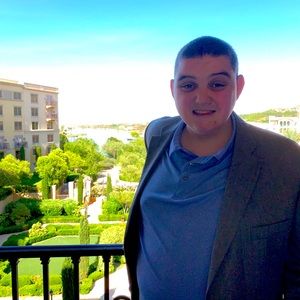 Meet your Posher, Beau